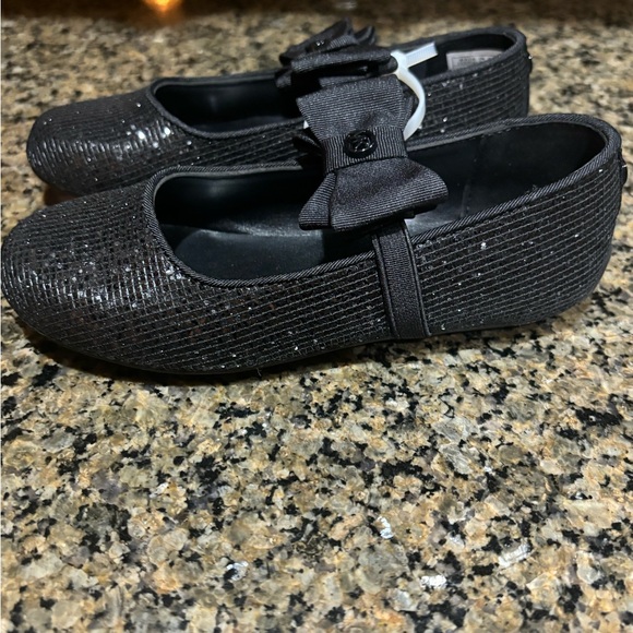 Michael Kors Black Glitter Bow Kids Dress Shoes - Picture 2 of 7